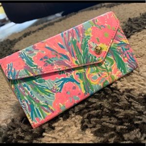 Hard Lilly Pulitzer sun glass case